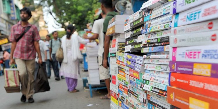 বর্ষা ও থ্রিলারের যুগলবন্দি! কলকাতায় এই প্রথম থিম বইমেলা